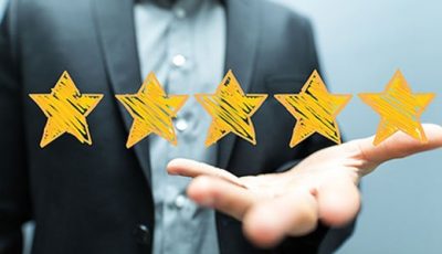 Fünf Sterne als Symbol für Qualitätsmanagement und hohe Servicequalität bei Saniplus Baunatal